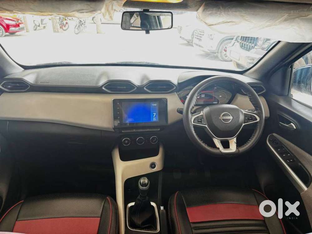 Nissan Magnite 1.0 Xv, 2022, Petrol