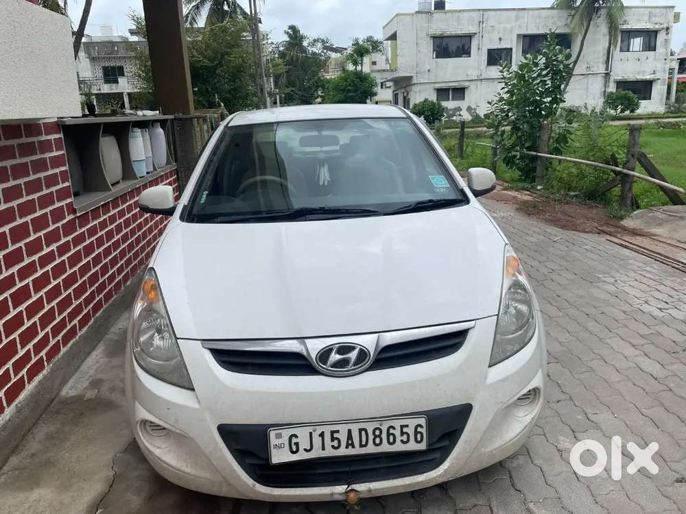Hyundai I20 2011 Cng & Petrol  59800 Km Driven