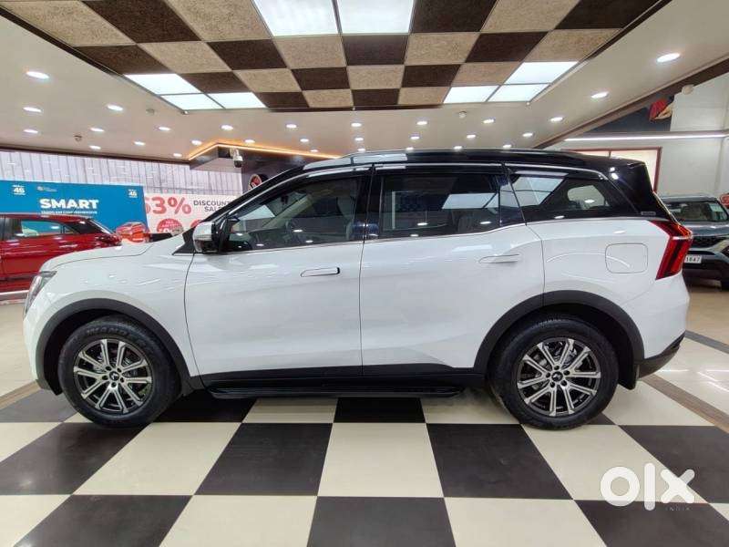 Mahindra Xuv700 2.0 Ax 7 Petrol At Luxury Pack Str, 2024, Petrol