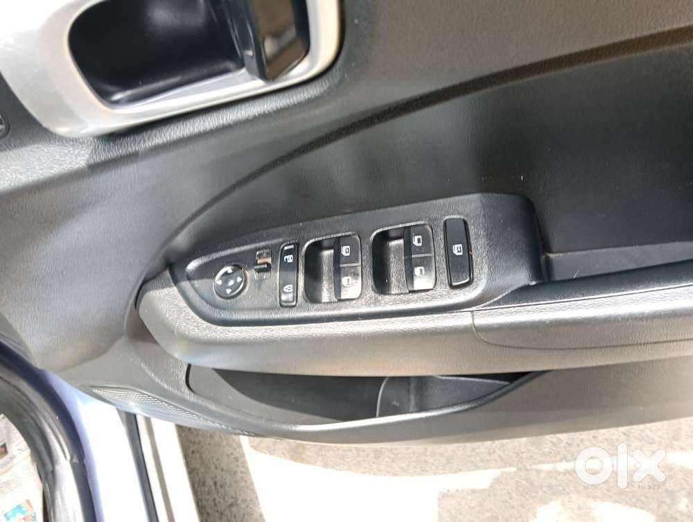 Hyundai Venue 1.4 Crdi S, 2022, Petrol