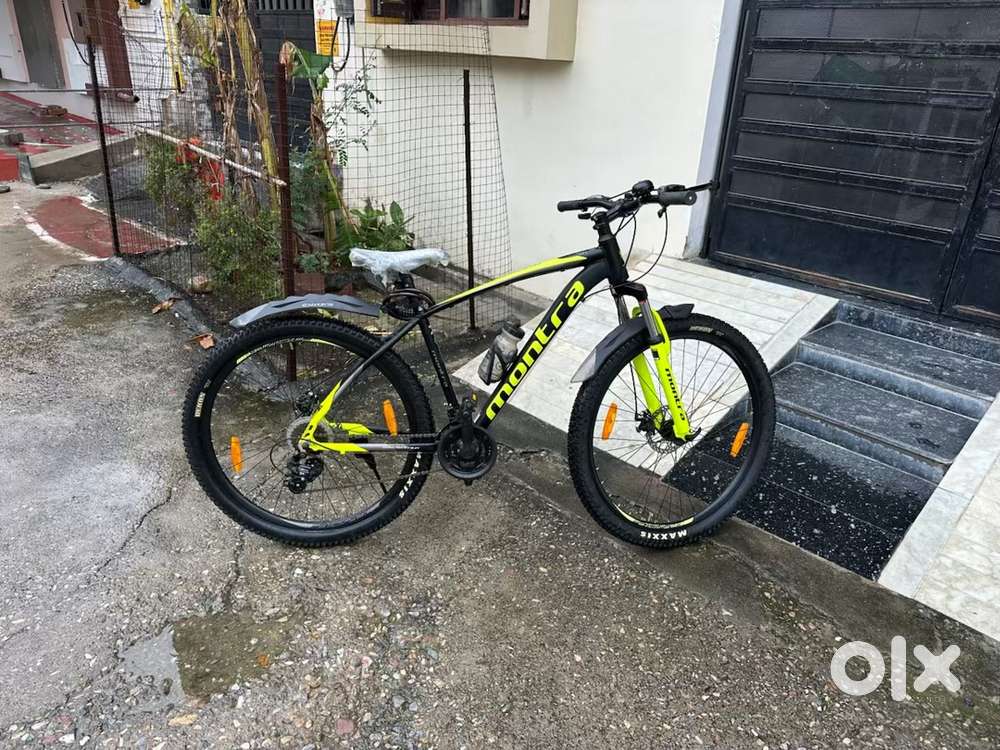 Montra madrock Disc Hybrid Excellent Condition Bicycles