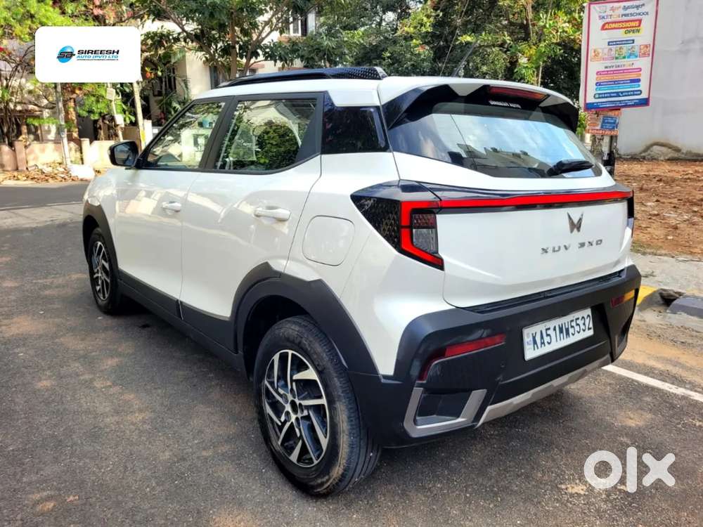 Mahindra Xuv 3xo Ax5 Pm Mt, 2024, Petrol