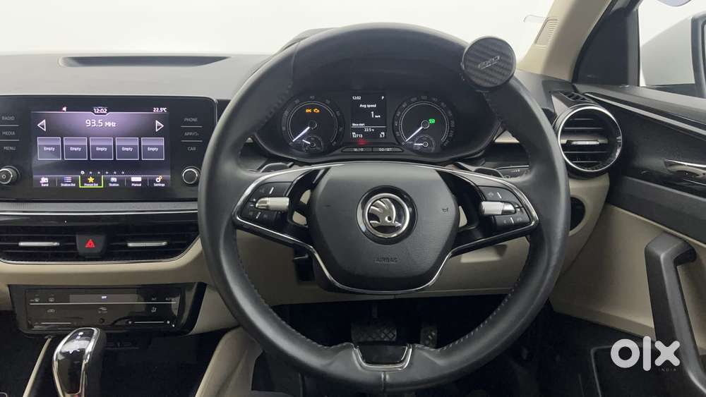 Skoda Slavia Ambition 1.0l Tsi At, 2023, Petrol