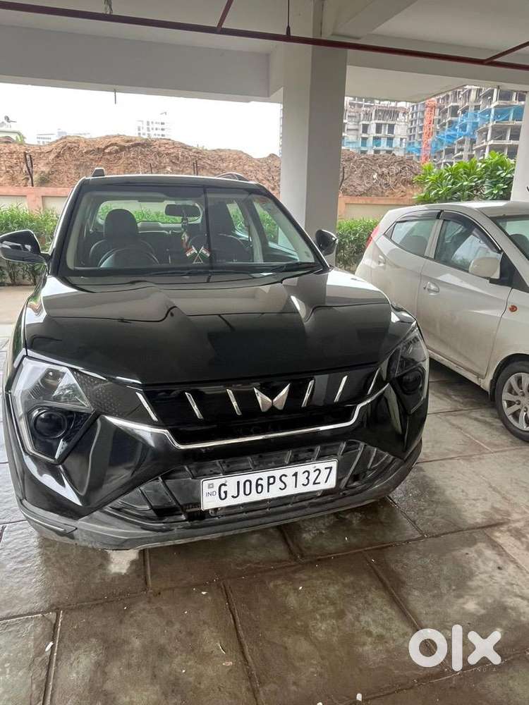 Mahindra Xuv 3xo 2024 Petrol Well Maintained