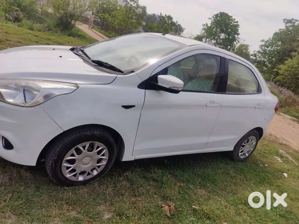 Ford Aspire Titanium Blu 2018