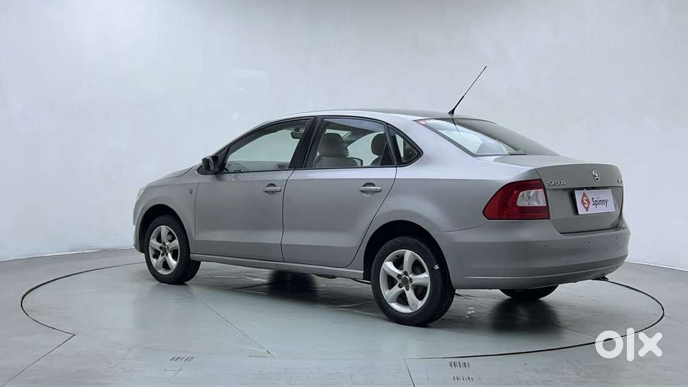 Skoda Rapid 1.6 Mpi Elegance, 2014, Petrol