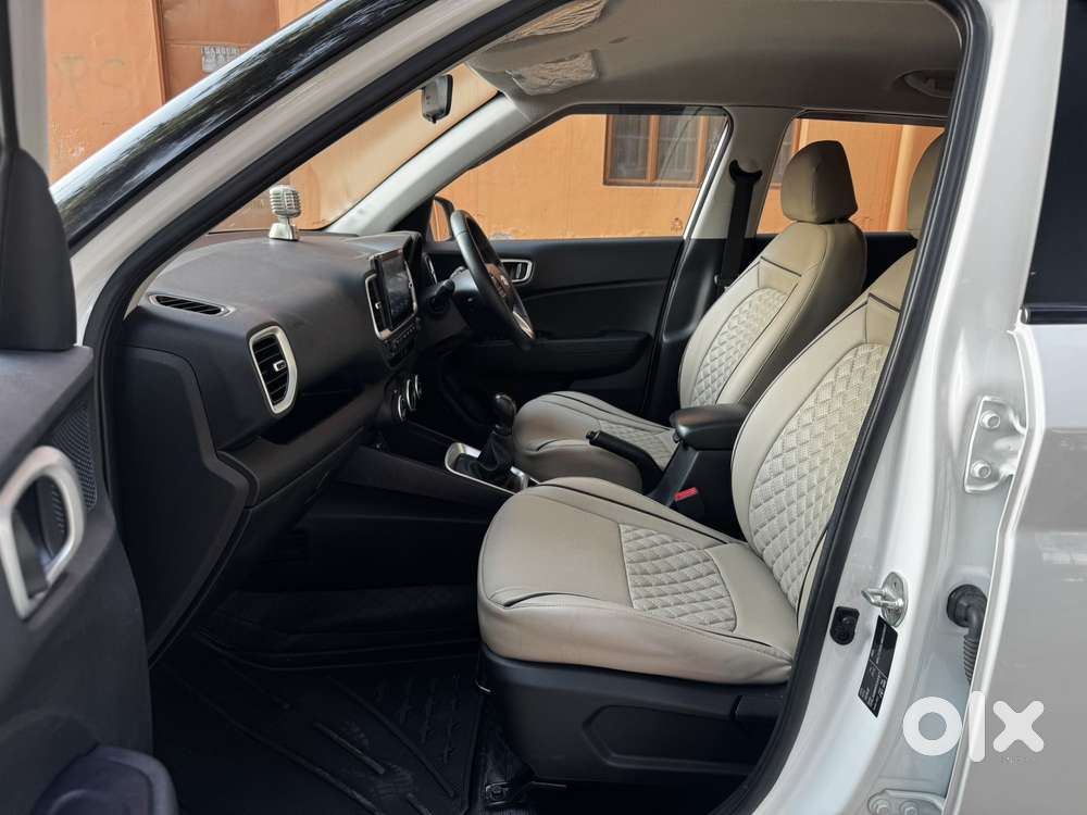 Hyundai Venue S (o) 1.2 Petrol Knight Edition, 2021, Petrol