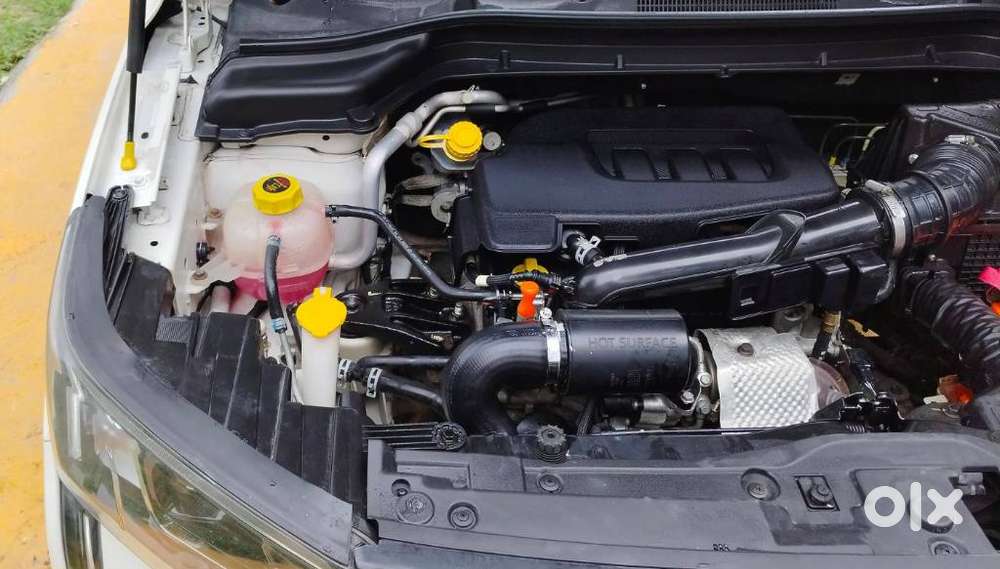 Mahindra Xuv300 W8, 2020, Petrol