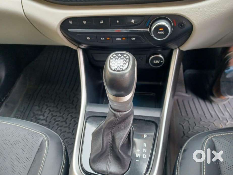 Tata Altroz 1.2 Xza Petrol Dct, 2023, Petrol