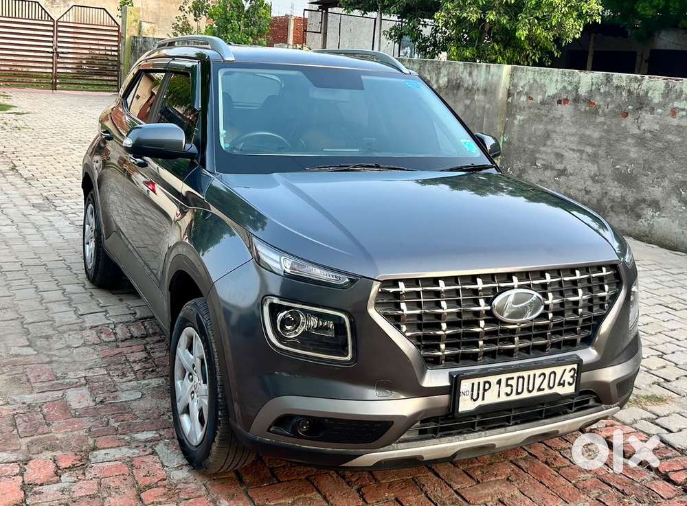 Hyundai Venue Petrol 2022