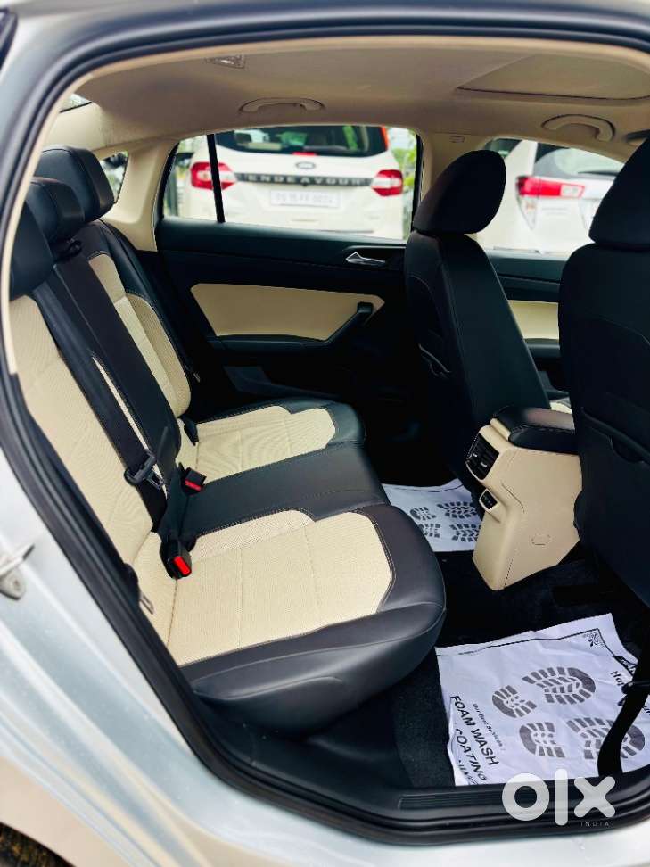 Skoda Slavia 1.0 Tsi Style, 2022, Petrol