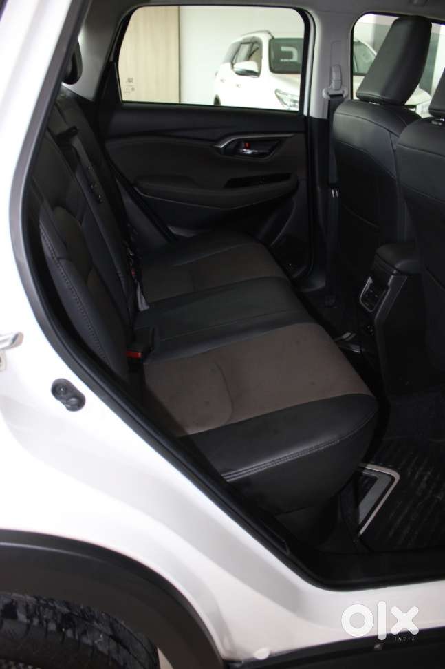 Toyota Urban Cruiser Hyryder 1.5 V Hybrid, 2024, Petrol
