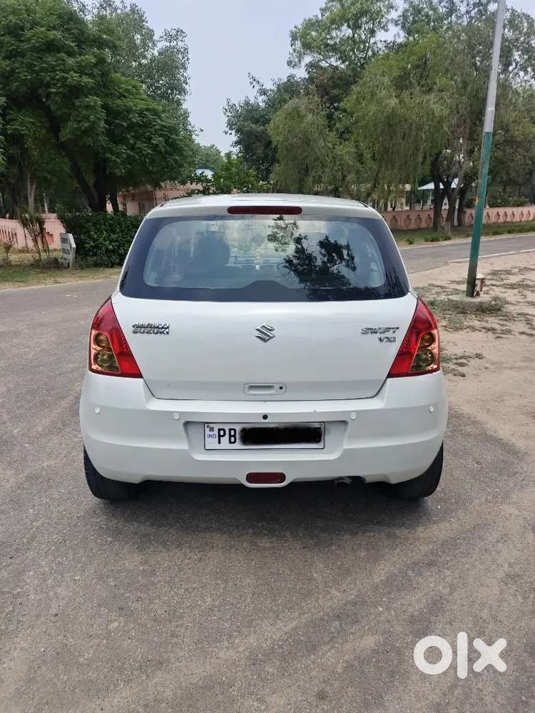 Maruti Suzuki Swift Vxi 2010