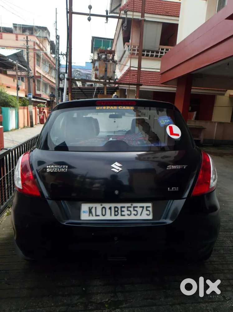 Maruti Suzuki Swift Diesel - 2012  Kl-01  Black