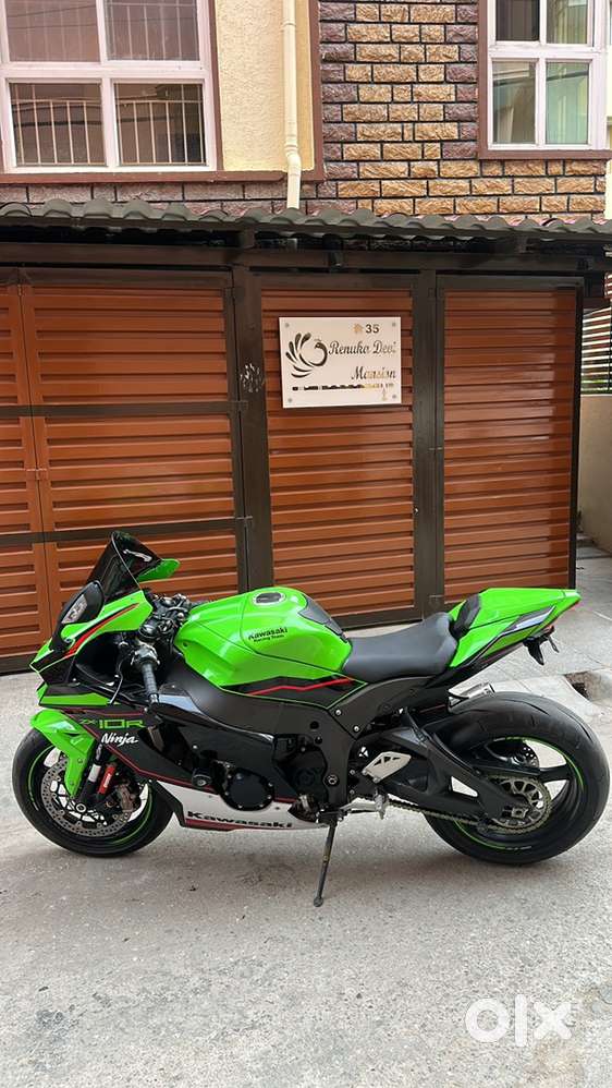 Kawasaki ninja zx-10r 2022 model less ridden bike