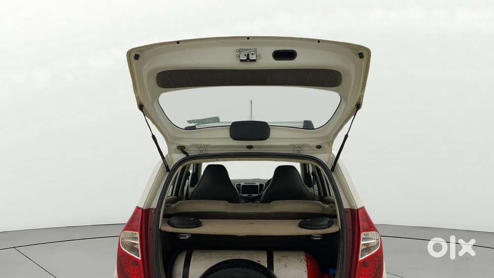 Hyundai I10 Magna 1.1l, 2015, Cng & Hybrids