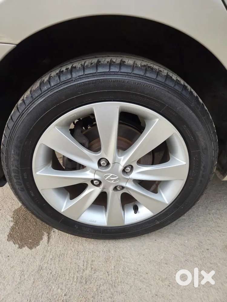 Hyundai Verna 2011 Petrol 55300 Km Driven