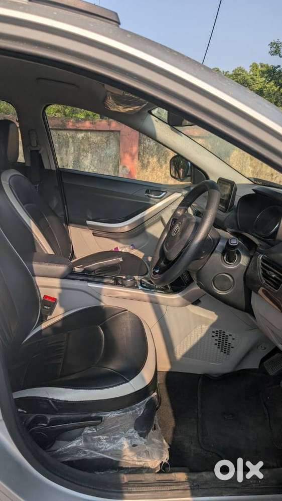 Tata Nexon 1.2 Revotron Xza Plus, 2018, Petrol