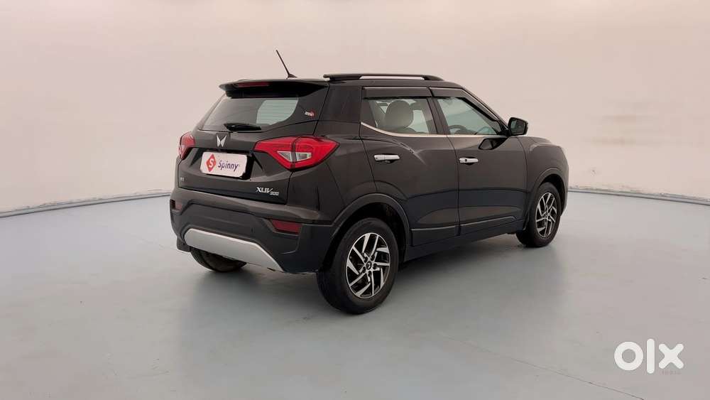 Mahindra Xuv300 W8 Option Diesel, 2023, Diesel