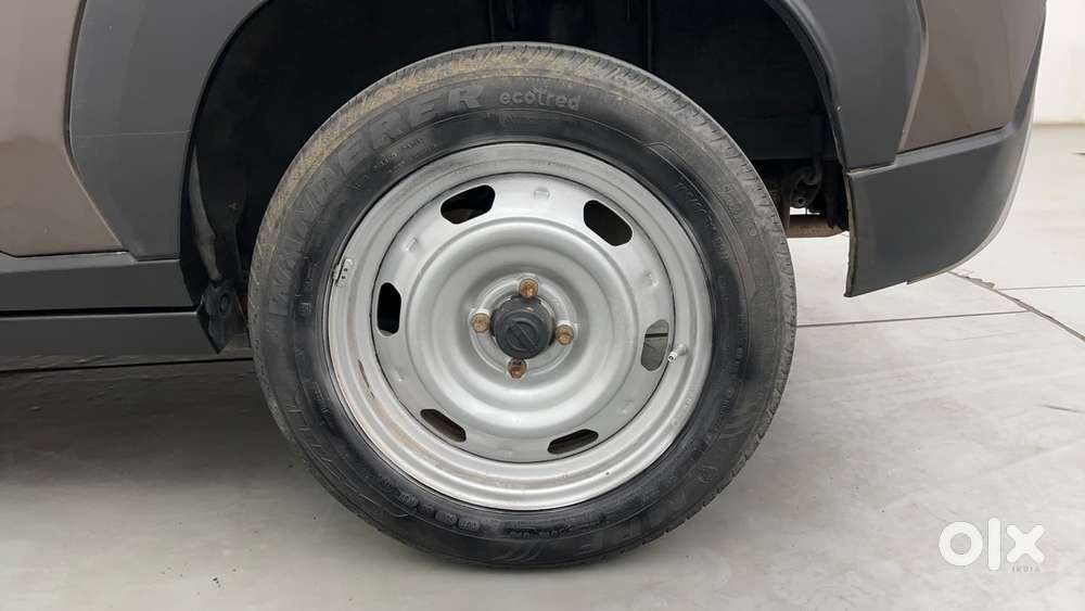 Nissan Magnite 1.0 Xe, 2023, Petrol