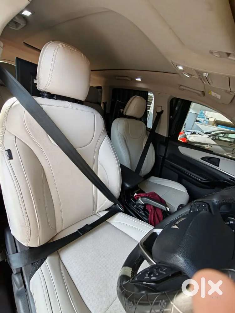 Mahindra Xuv700 Diesel Mt 2024