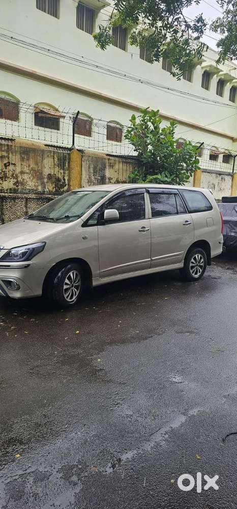 Toyota Innova 2015 Diesel 122000 Km Driven