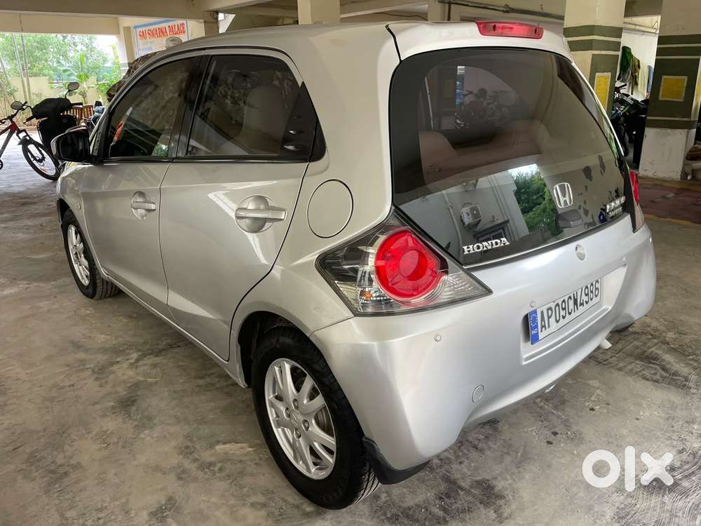 Honda Brio V Automatic, 2012, Petrol