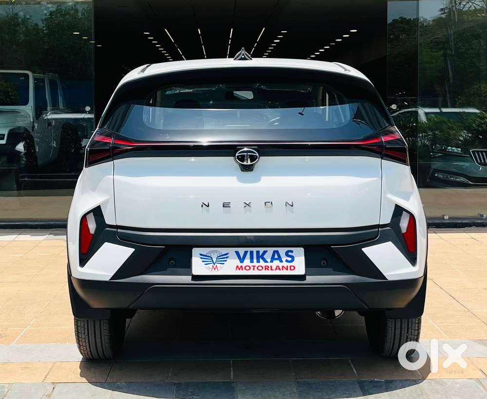 Tata Nexon Smart Plus1.2 Revotron Petrol 5 Mt, 2025, Petrol