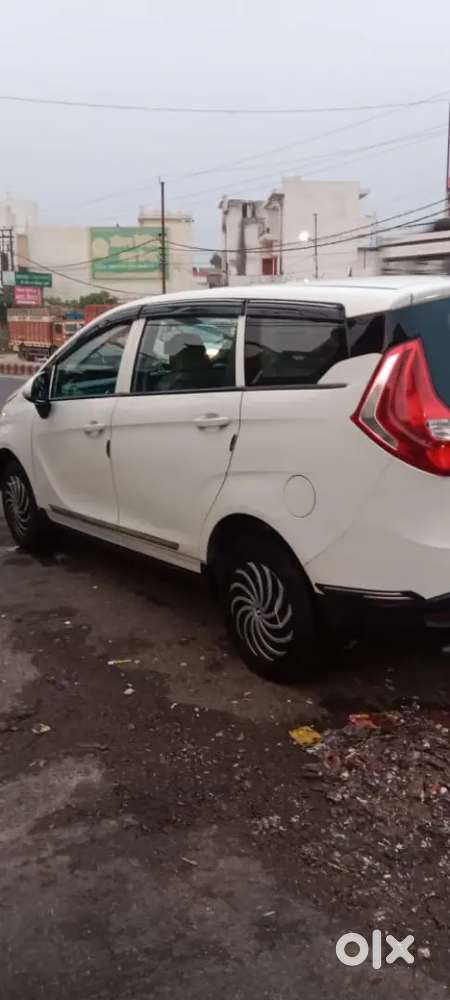 Mahindra Marazzo Plus 2020