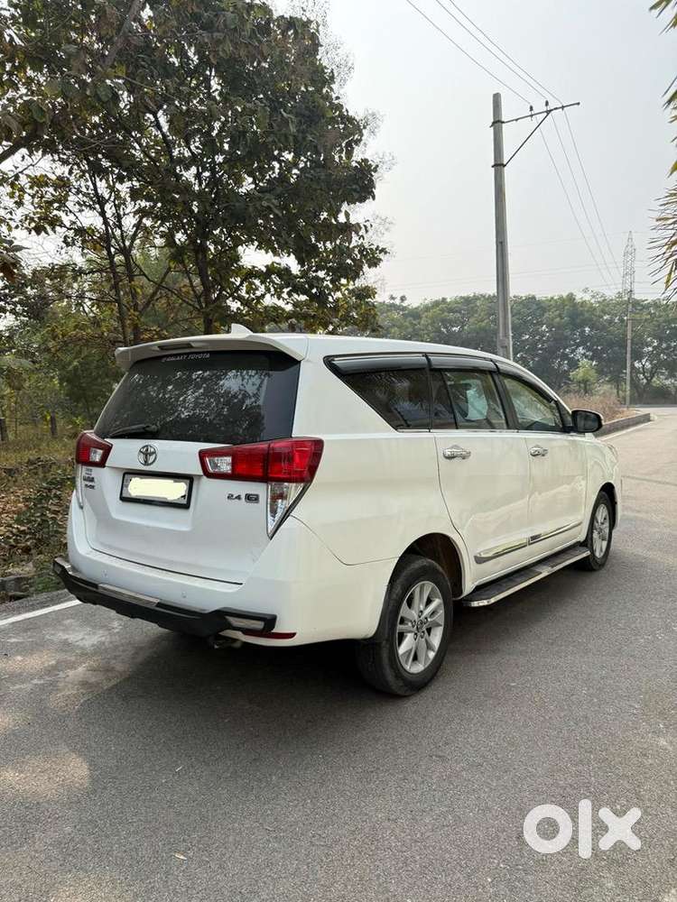 Toyota Innova Crysta 2017 Diesel 208000 Km Driven