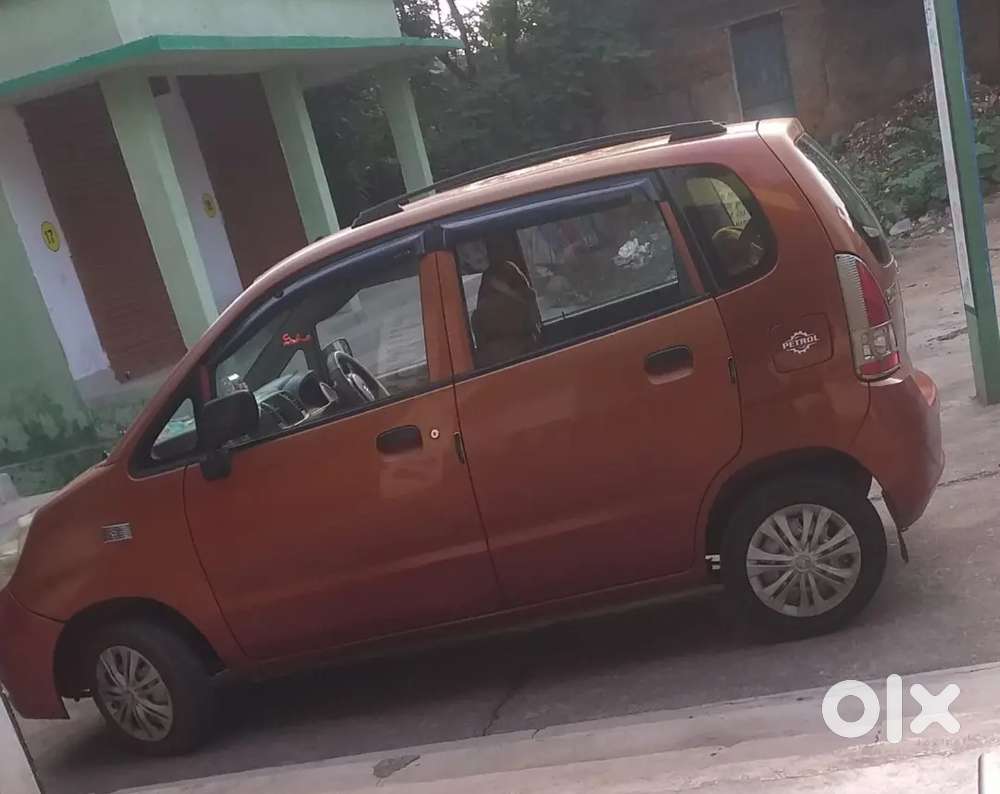 Maruti Suzuki Estilo 2011