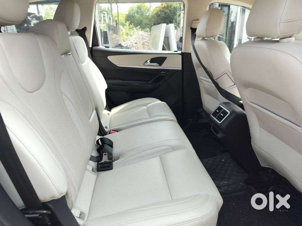Mahindra Xuv700 2.2 Ax 7 Diesel At Str, 2023, Diesel