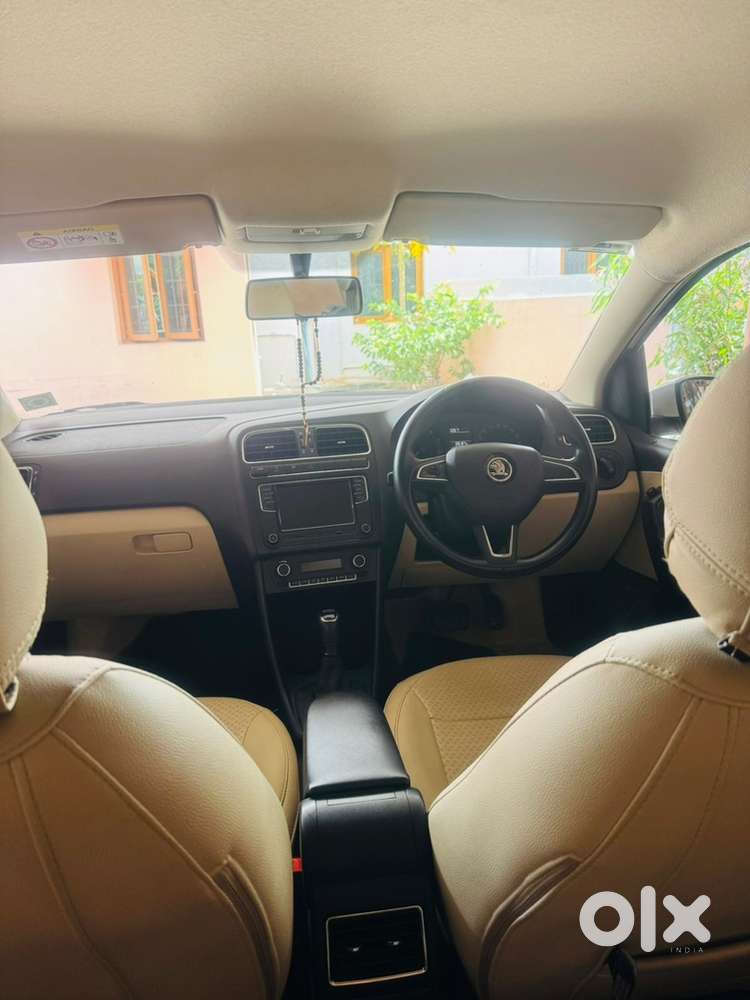 Skoda Rapid 2021 Petrol