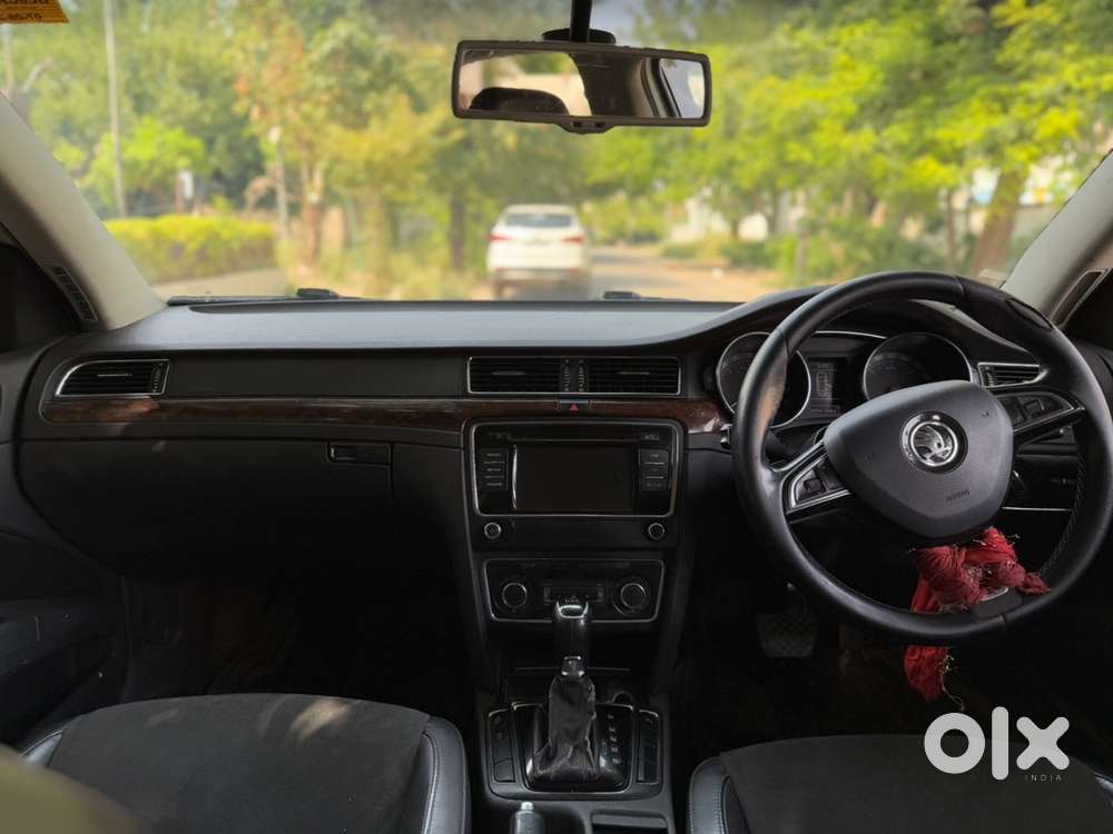 Skoda Superb Diesel 2015 With Company Service Record