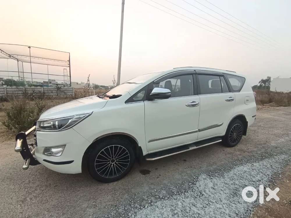 Toyota Innova Crysta 2018