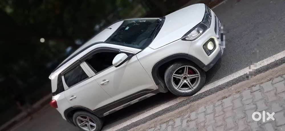 Brezza Lxi Optional 
October 2021
First Owner 

Dono Original Key Avl