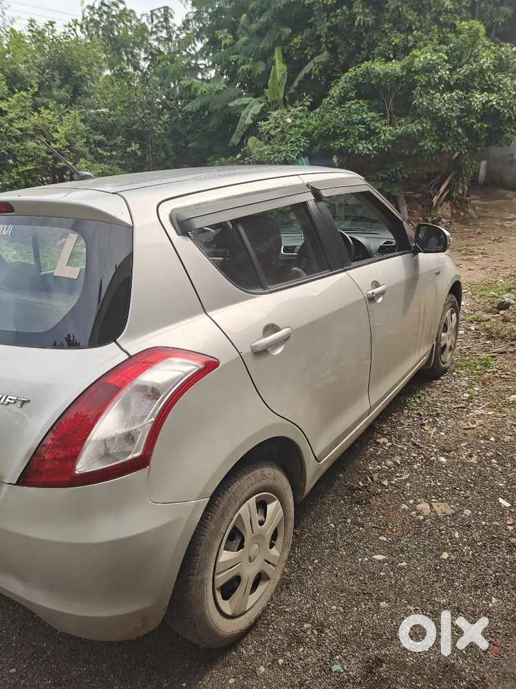 Maruti Suzuki Swift Vxi 2016
