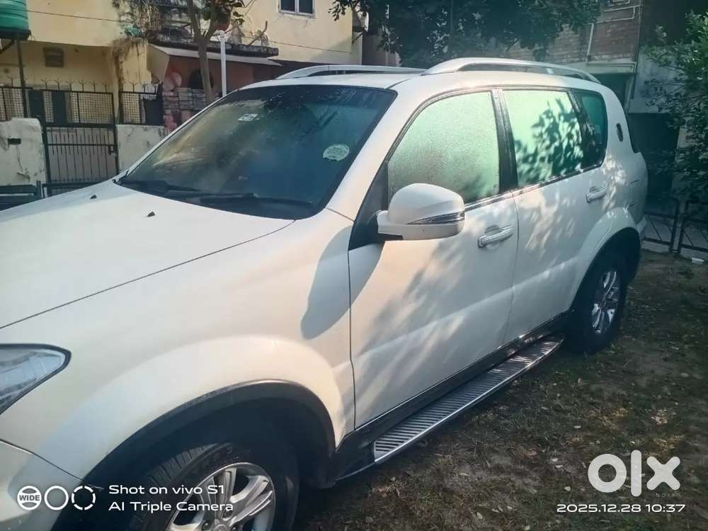 Rexton Top Model With Sunroof All Functions Working Complete Document