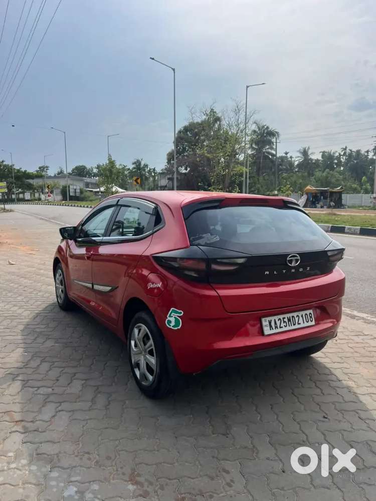 Tata Altroz 1.2 Luxe 2021