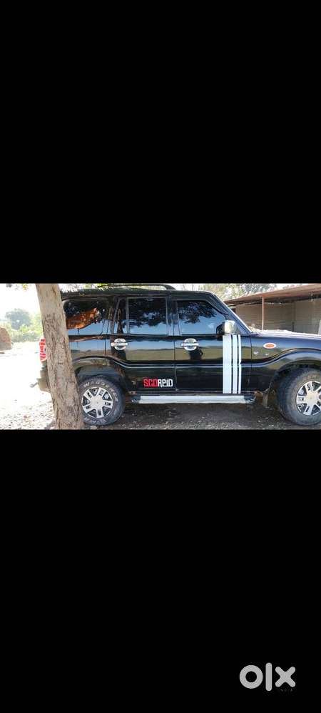 Mahindra Scorpio Lx Black Colour Mhawk 2.2 Litre Powerful Turbo Engine