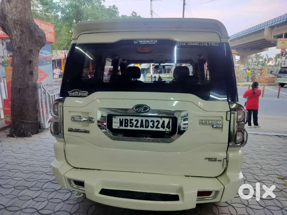 Mahindra Scorpio S2 2016 Diesel 84000 Km Driven/. Tax-life Lime