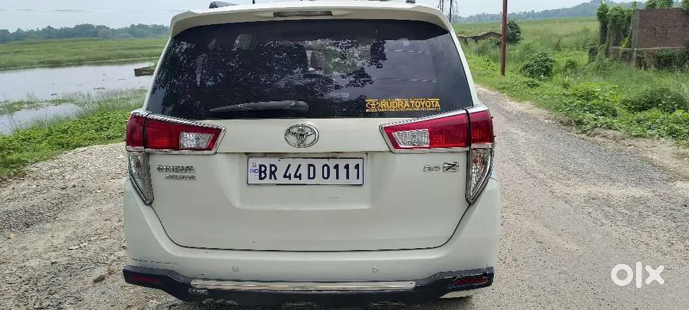 Toyota Innova Crysta 2.4 2017