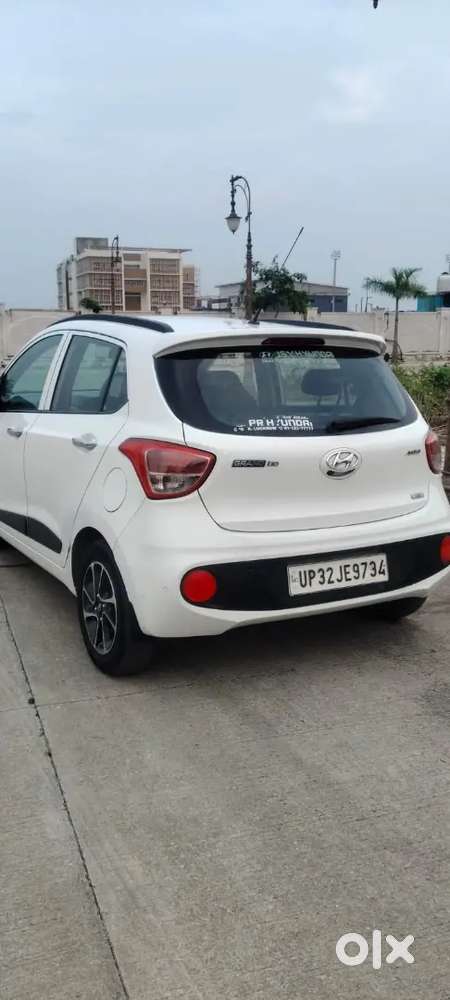 Hyundai Grand I10 2017 Modal Cng On Paper