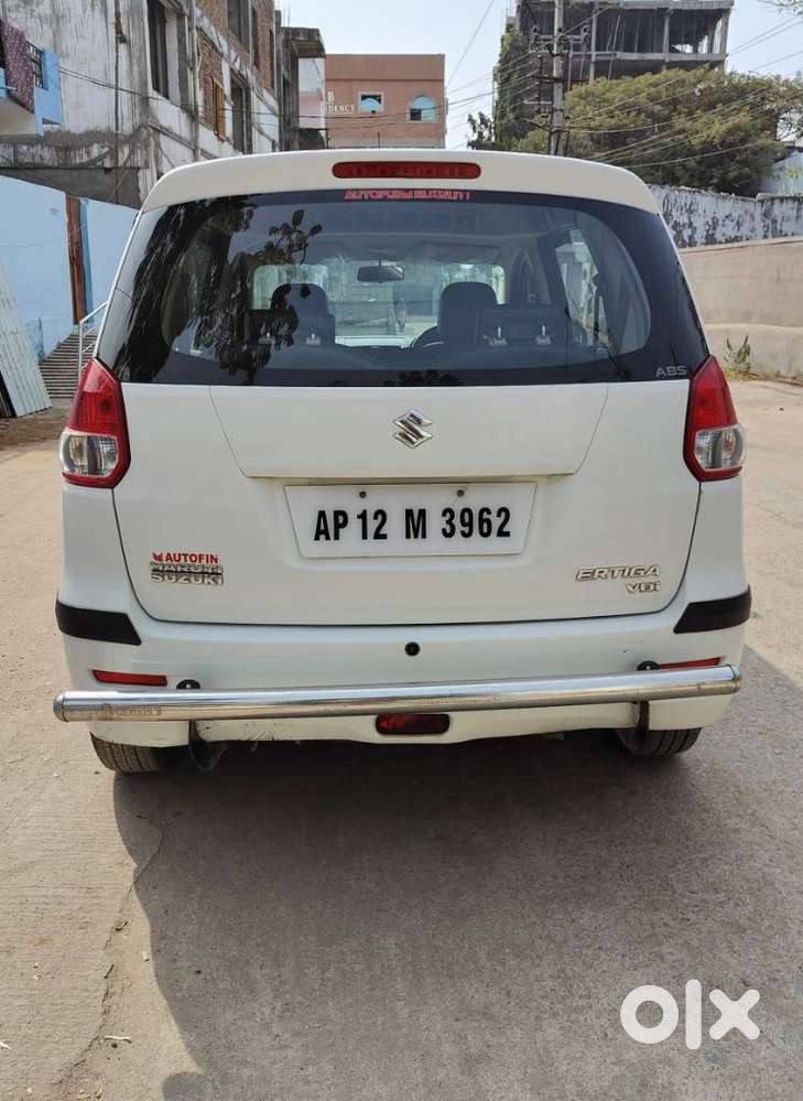 Maruti Suzuki Ertiga 2012-2015 Vdi, 2012, Diesel