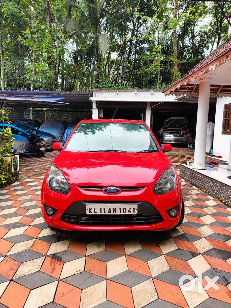 Ford Figo 1.2p Titanium Mt, 2012, Petrol