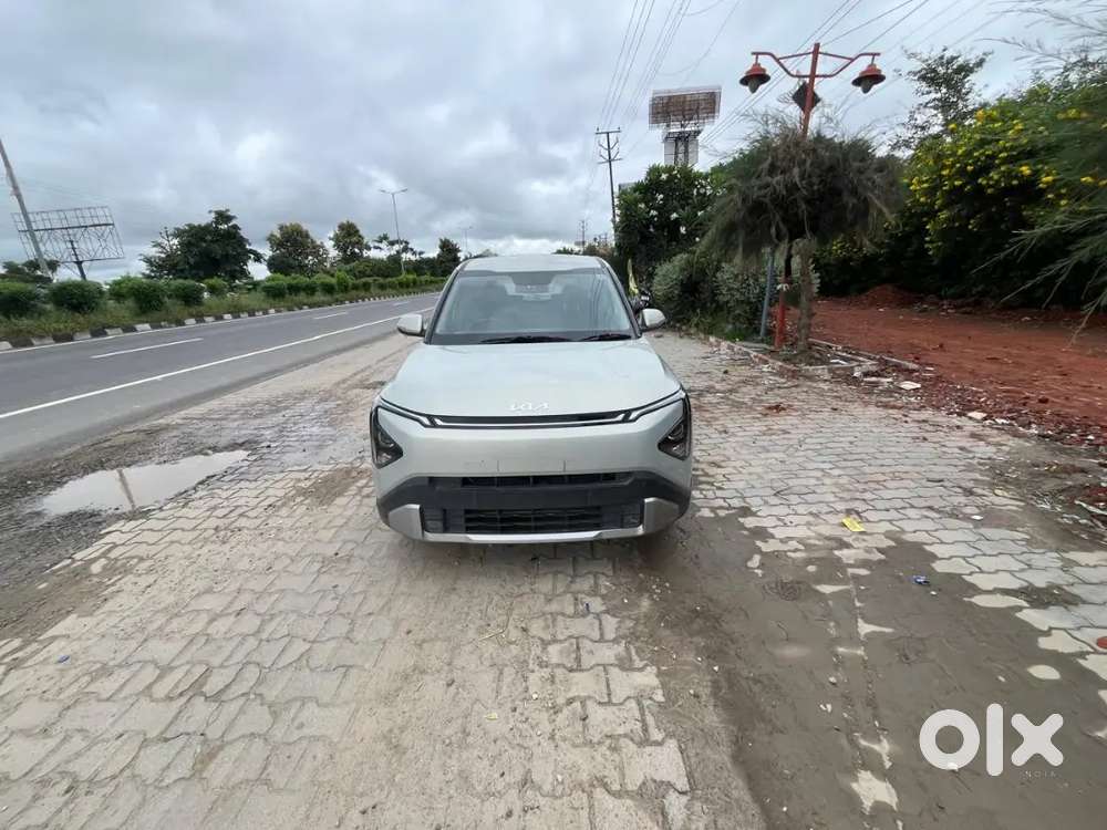 Kia Carens Clavis 2026 Petrol 9200 Km Driven