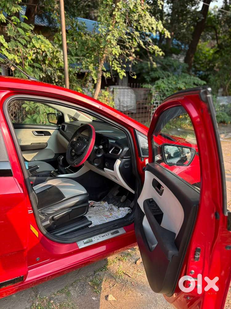 Tata Altroz Petrol 2021