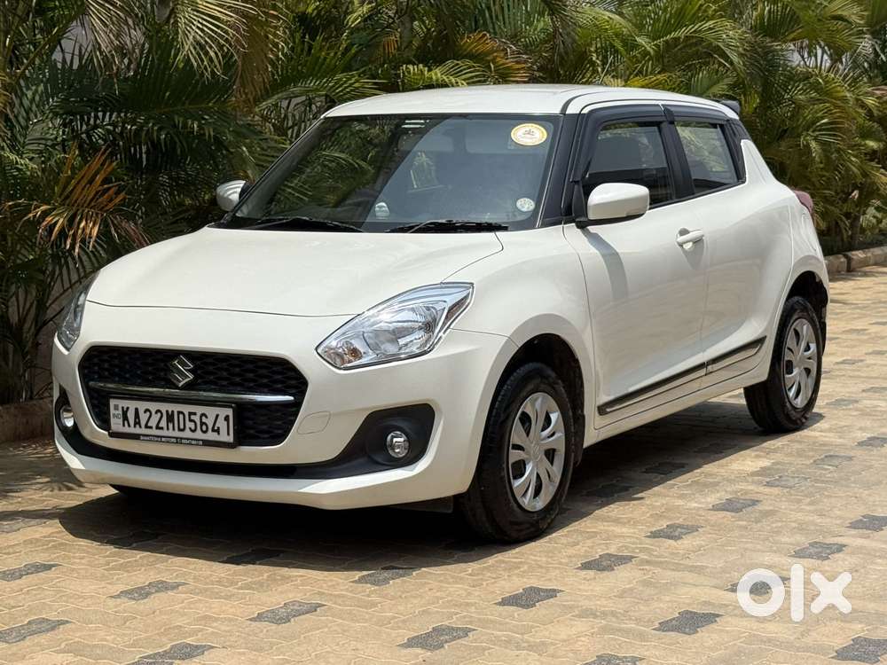 Maruti Suzuki Swift Vxi + Manual, 2023, Petrol
