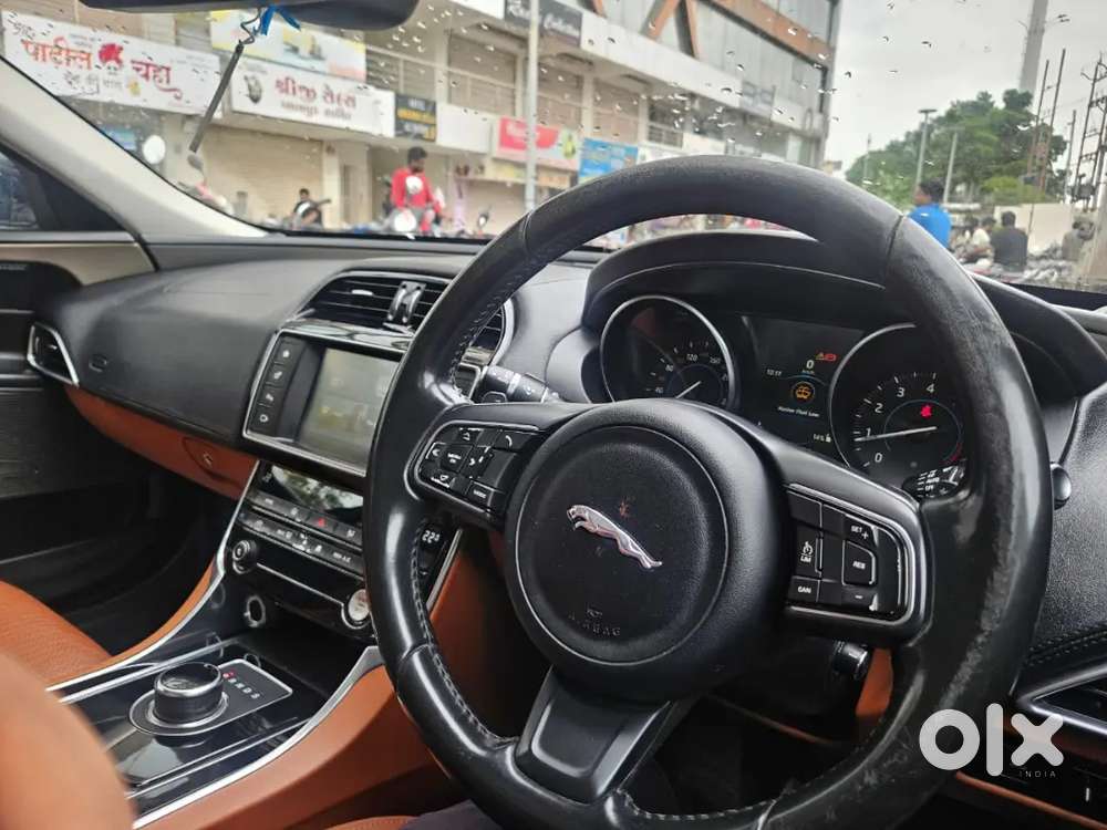 Jaguar Xe Portfolio For Sale – Premium Luxury Sedan