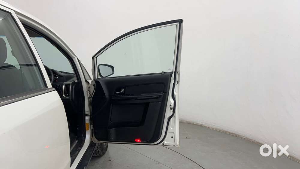 Tata Hexa 2.2 Xe 4x2 7 Str, 2018, Diesel
